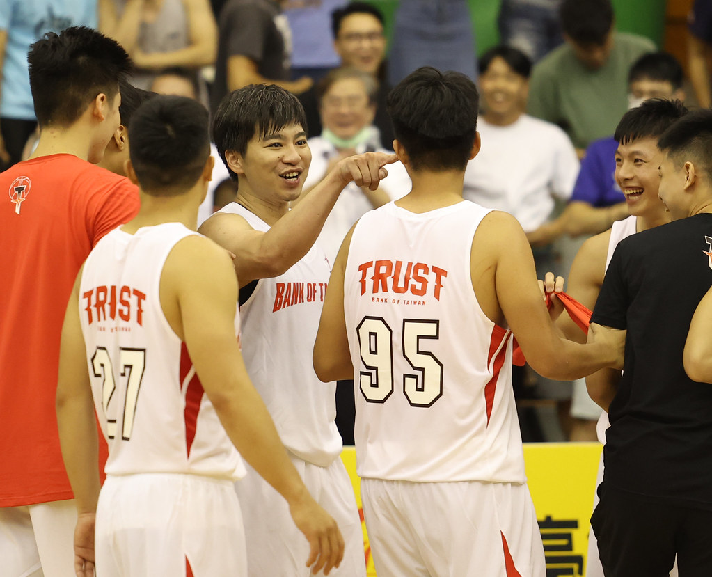 張博勝致勝三分　台銀19分逆轉九太