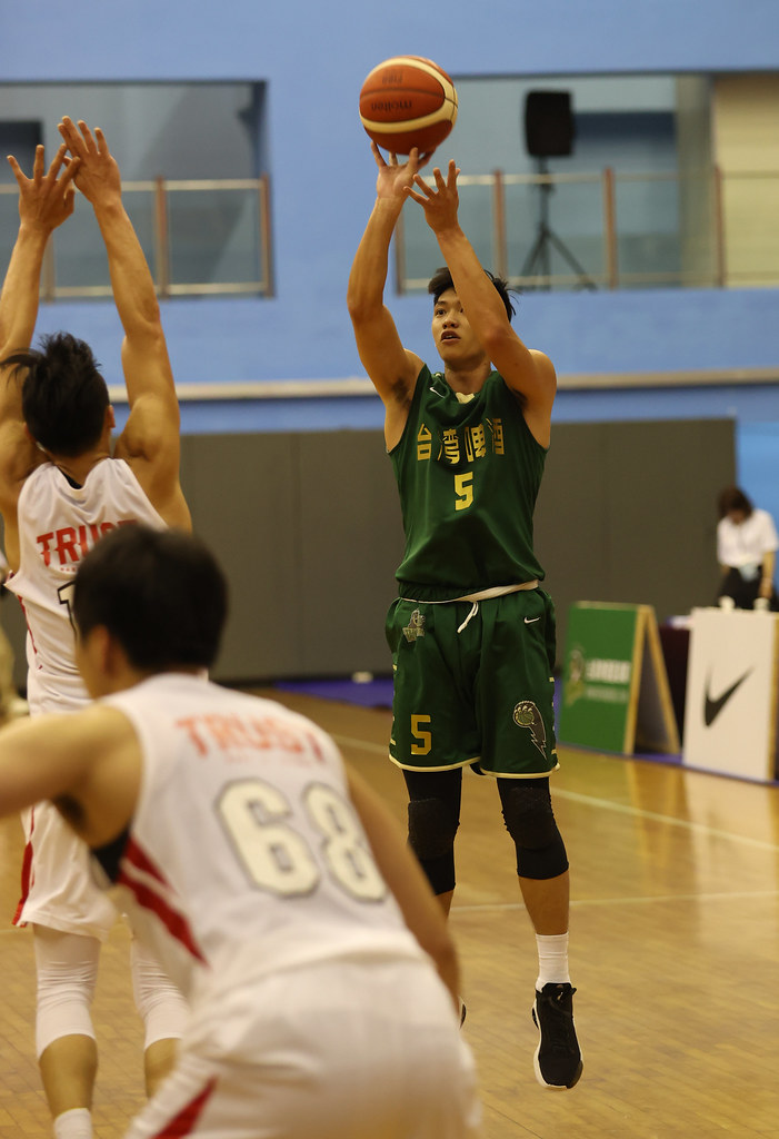 同位置同寢室　陳昱翰、簡祐哲亦敵亦友