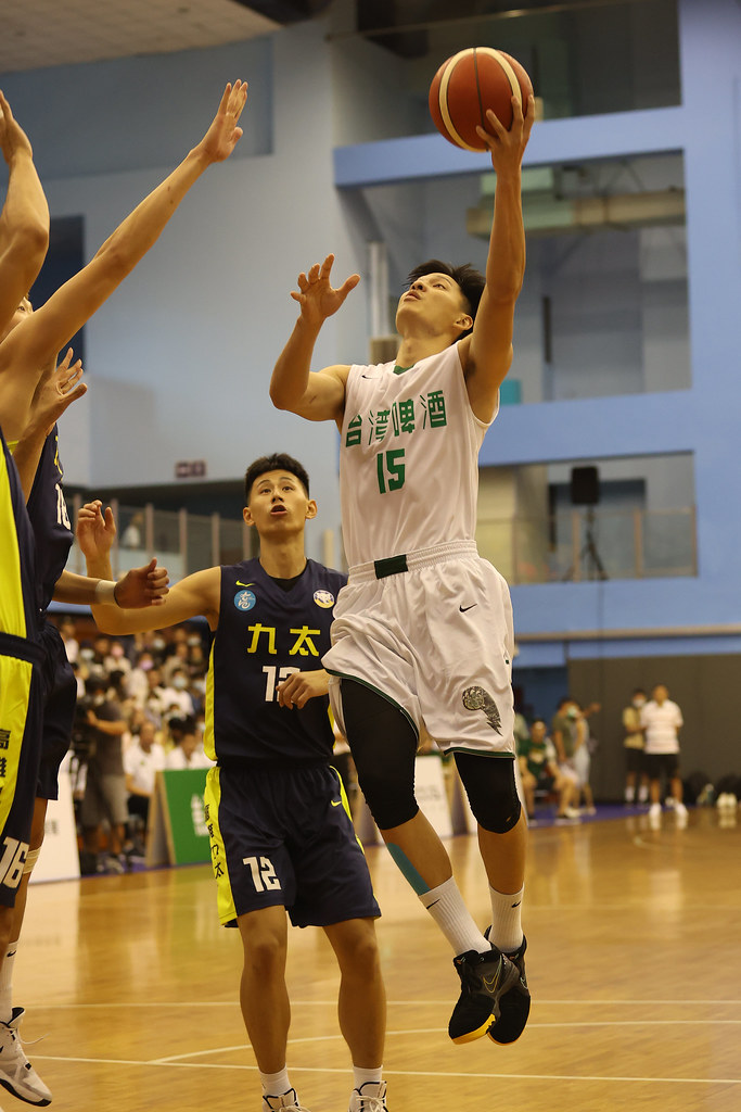 李啟瑋名不虛傳　台啤殺進冠軍戰