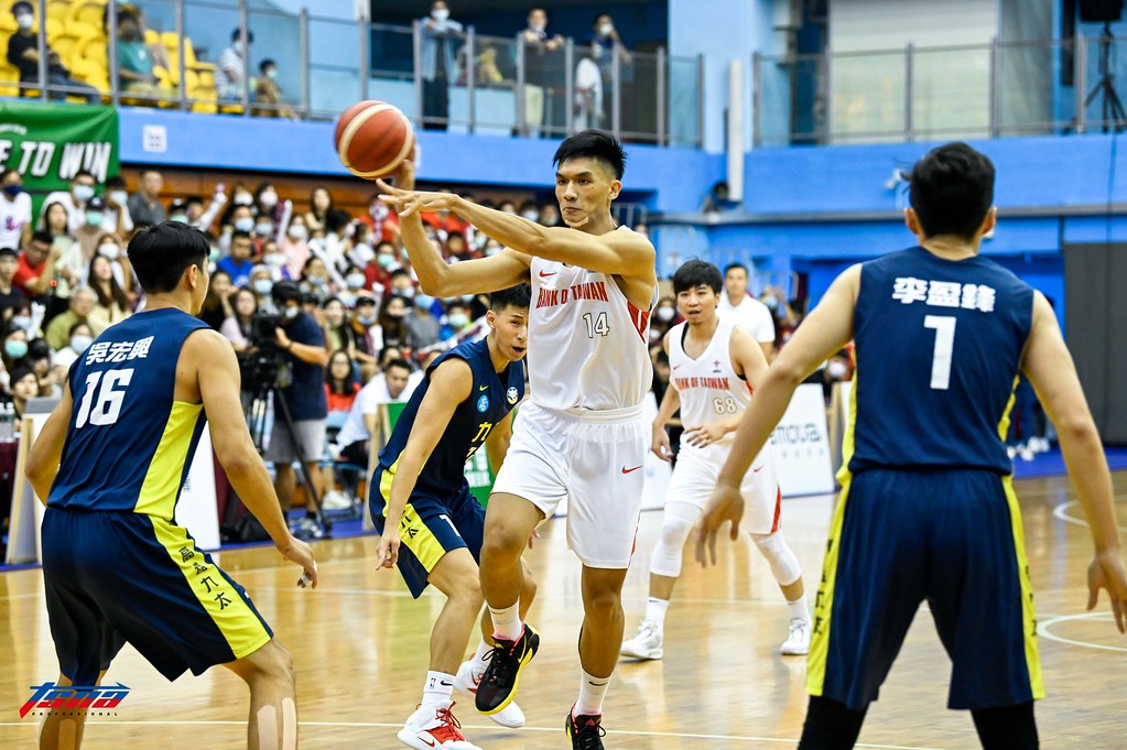 謝宗融負傷請纓上陣　台銀收季軍