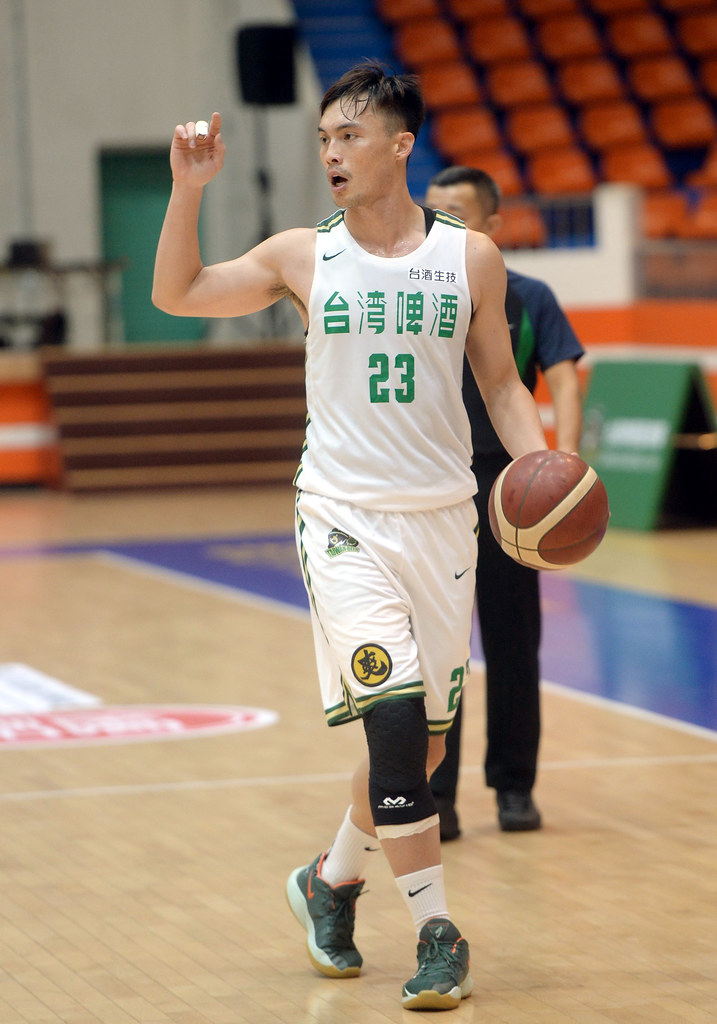 籃壇不死鳥　呂奇旻不想追上郭泓志