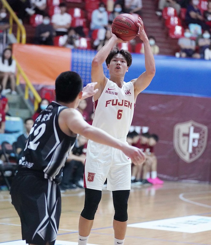 江均3分掛蛋　楊哲宜：明天來修籃框