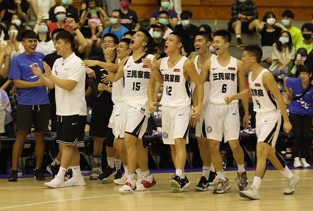 終於回家了！　三民5年來首進高雄巨蛋