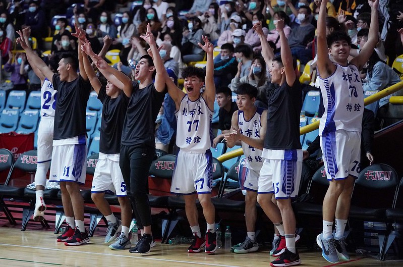 北市大逆襲成功　教頭李逸驊每人發500元