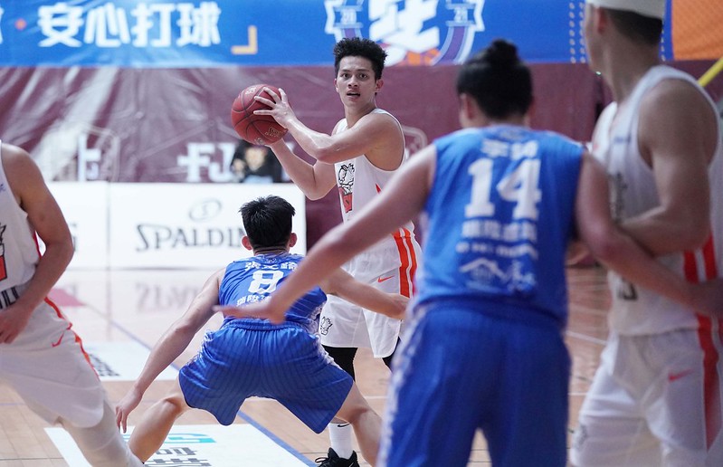 國體重身體碰撞　蘇志誠：重訓操很兇