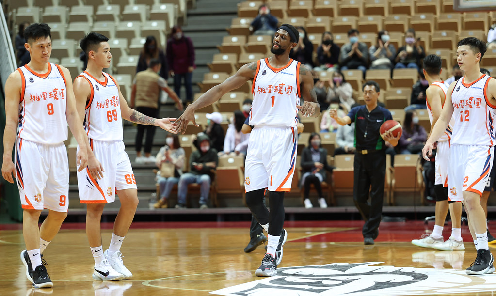 喬丹無所不能　書總已無所求