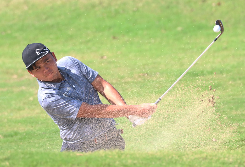 台豐公開賽　洪健堯續領先、葉昱辰苦追