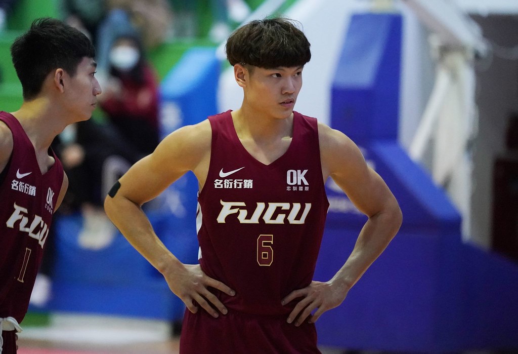 輔大、台科爆衝突　江均遭驅逐出場