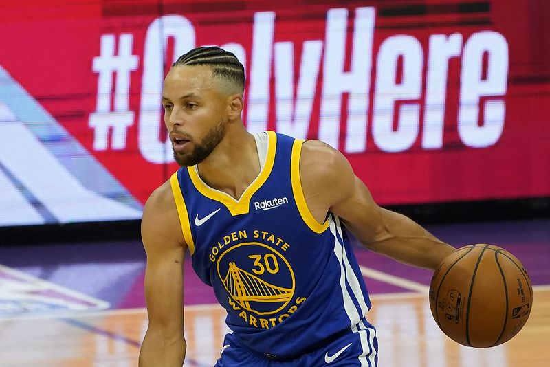 勇士遭公鹿痛宰　NBA耶誕史上第2慘敗