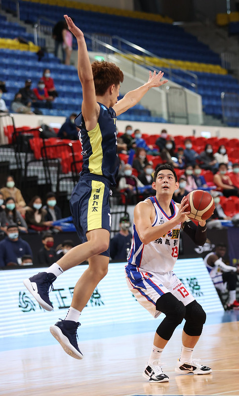 裕隆5人得分上雙　退九太笑納4連勝