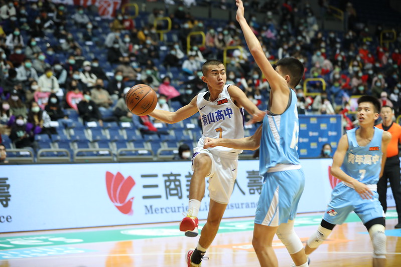 扭到照樣拚！　魏芃禾飆21分、東山率先晉級