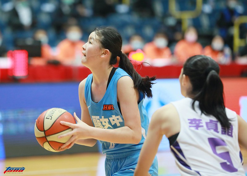 金甌睽違7年闖8強　主將游沁樺鎮定無表情