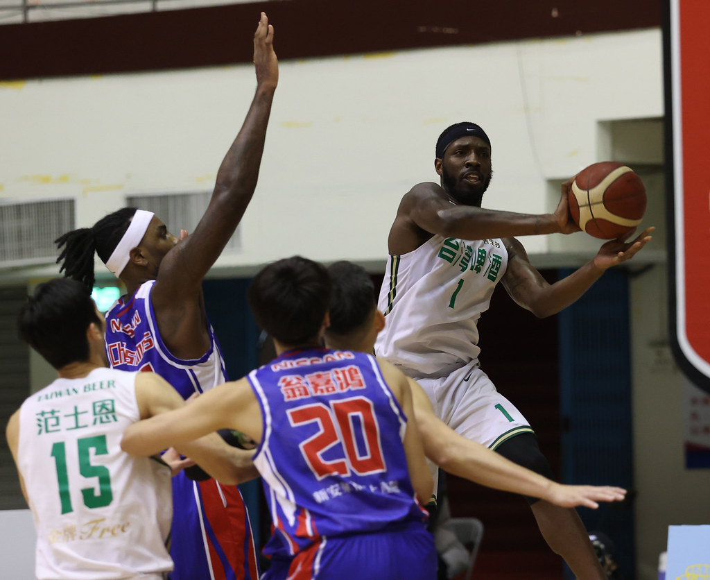 台啤逆轉裕隆　開季13連勝創SBL紀錄