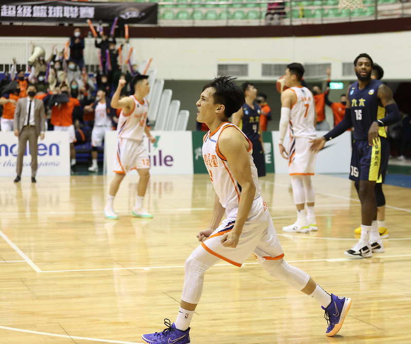 吳家駿絕殺3分  璞園收第4勝