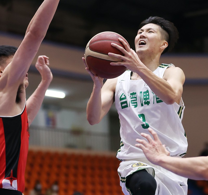 王子綱返台處女秀很緊張　台啤續寫連勝紀錄