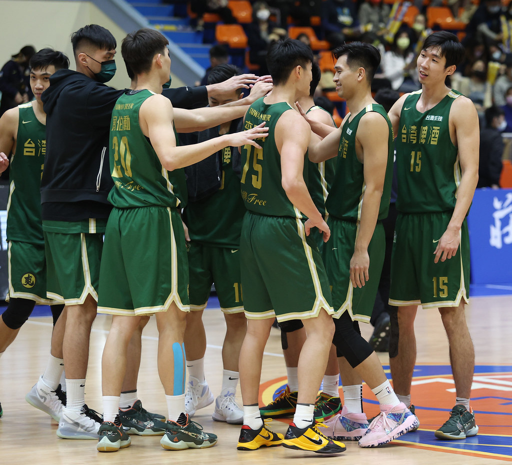 碰台啤主力輪休？　18連勝止不住