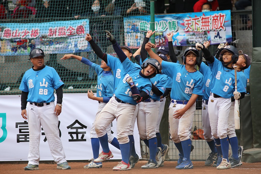 龜山扣倒東園　奪隊史富邦盃第3冠