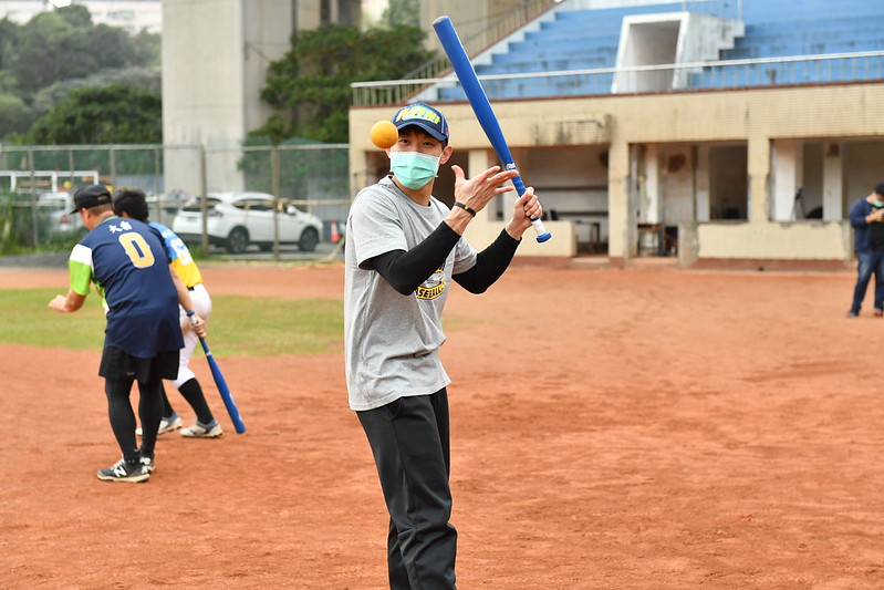 播下棒球種子　陳冠宇、陳聖平球技不藏私