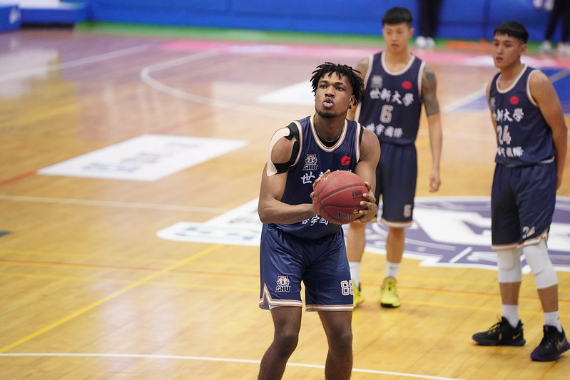 外籍生伊波卡首亮相　何正峰給90分