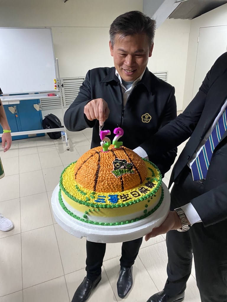 台啤上半季20全勝　送周俊三生日禮物