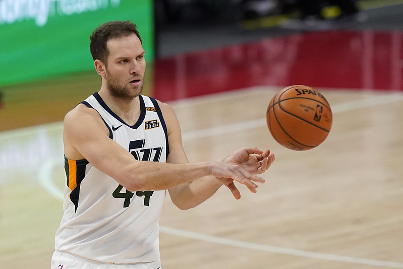 Bogdanovic擊落獨行俠　爵士11連勝