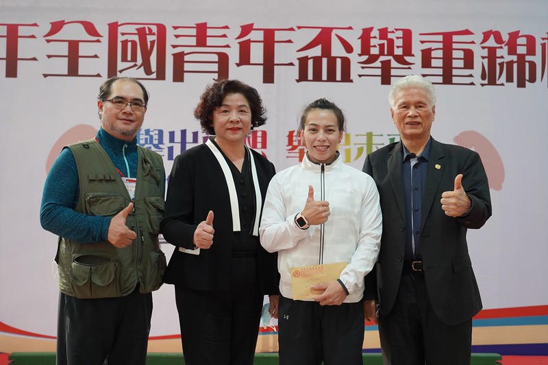 郭婞淳青年盃摘金　抓舉刷新自己的全國紀錄