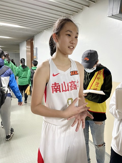 擁無限開火權　劉芳瑜飆7記外線轟25分