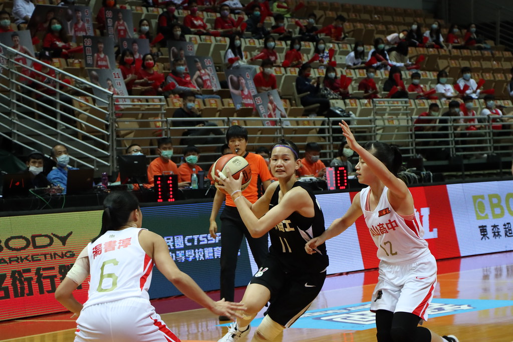 郭虹廷狂吃紓壓　淡商5連勝晉級