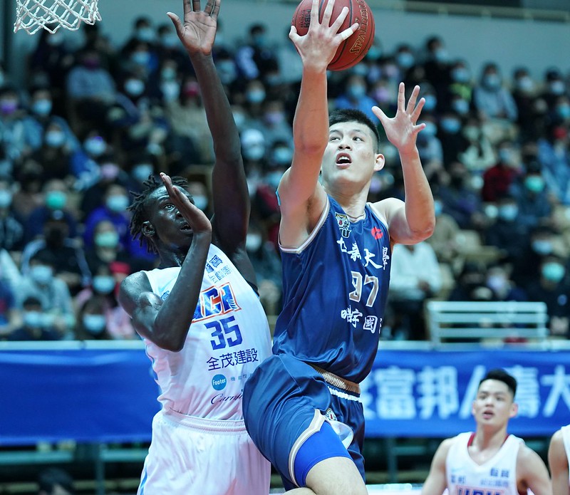 尤楚翔表現稱職　何正峰爆挺過情傷