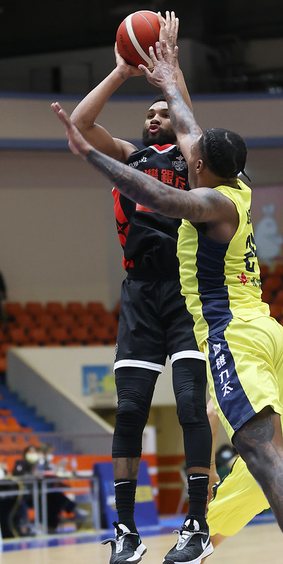 開箱JC戰象仍吞敗　艾爾文繳27分退九太