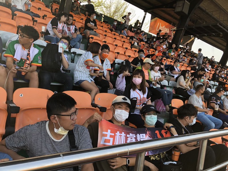 見證孫子紀錄戰役　古林阿嬤：再晚也要看完！