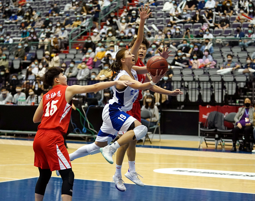 台師拚贏文化　徐玉蓮淚灑球場