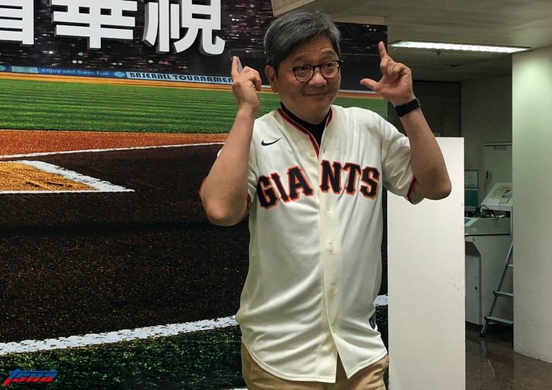 「平凡飛球」金句再現　錢公到華視轉播MLB