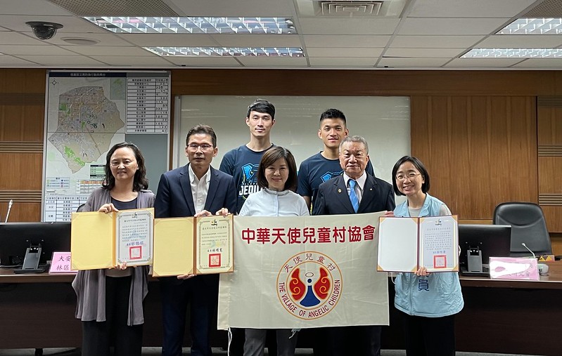 效法勇士球星Curry　九太捐助孩童營養午餐