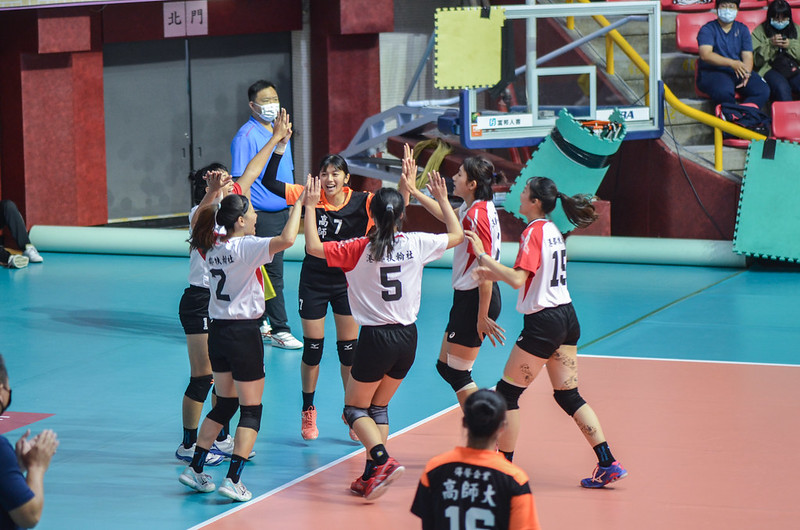 劉雙菱狂砍33分　高師大勇奪季軍