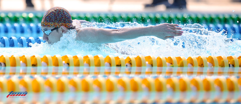 蝶王全大運處女秀　王冠閎再破全國紀錄