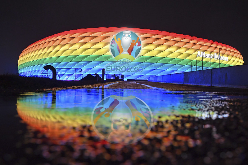 禁慕尼黑球場點彩虹燈　歐足總以政治意涵否決