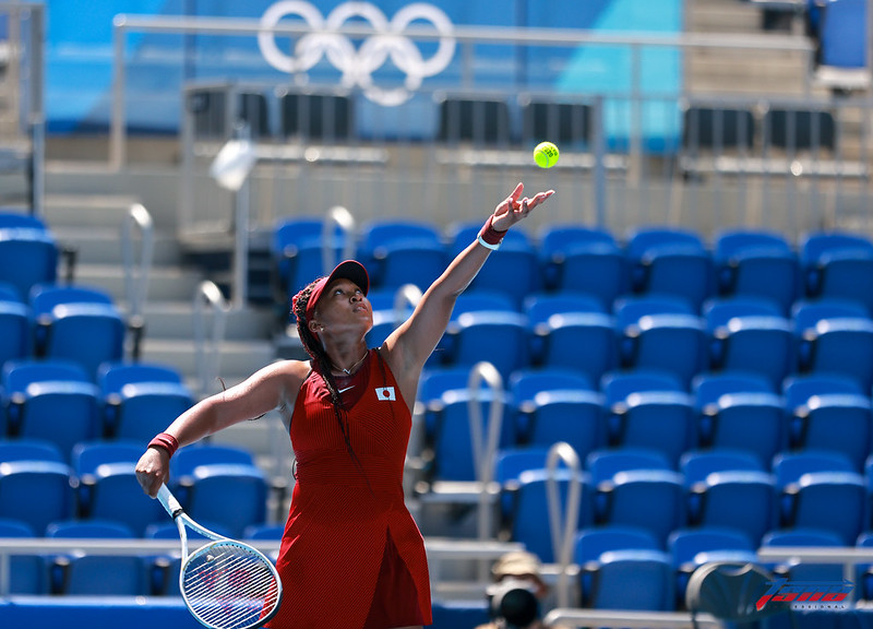 大坂直美記者會落淚　經紀人控霸凌