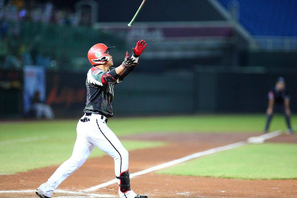 金牌大王的魔術賽季 王柏融手中的王朝火炬