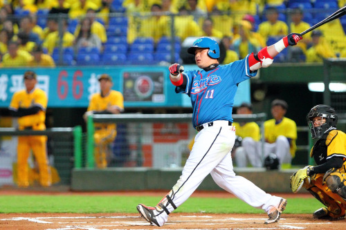 林泓育　重新啟動的重砲指揮塔