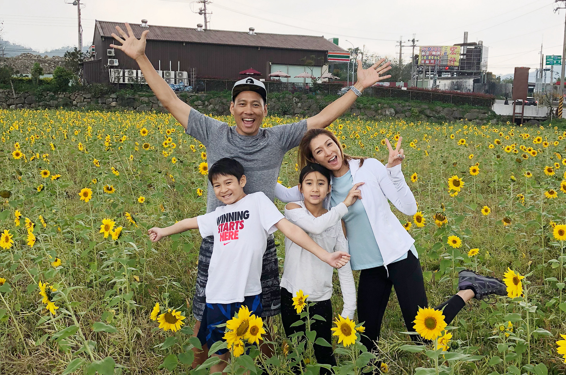 統一獅親子主題日登場　艾力克斯全家福打頭陣開球