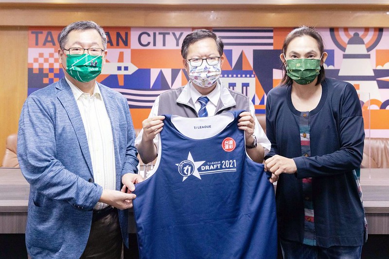 雲豹盼自建最棒場館　鄭文燦推薦青埔：樂觀其成