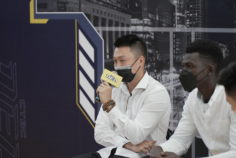 球場上六親不認　李學林的職業態度