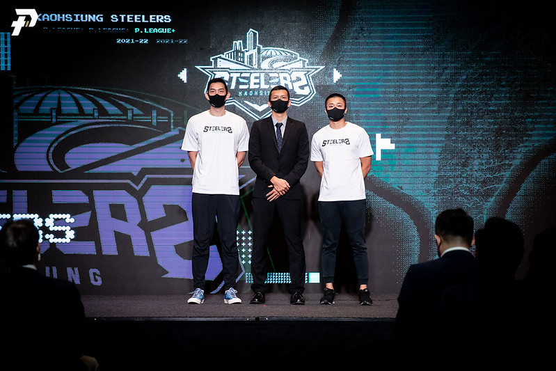 鋼鐵人再傳人事異動　領隊吳同橋請辭