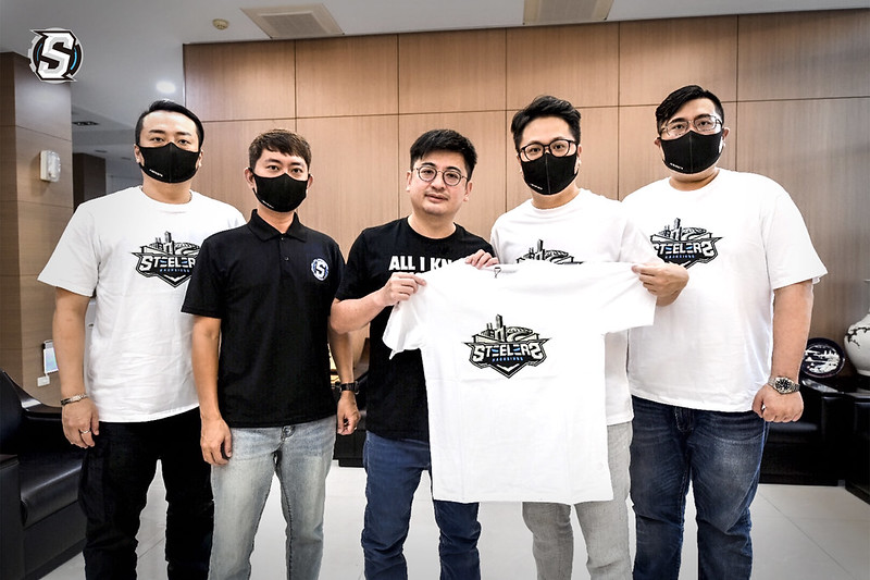 拜會籃協理事長　鋼鐵人邀謝典林看開幕戰