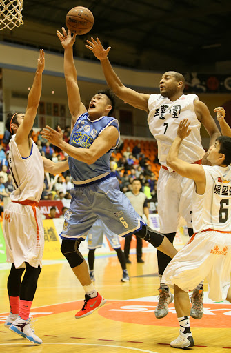 周儀翔一夫當關 斷璞園11連勝