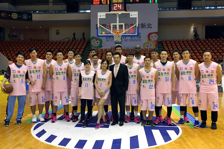 婦女節公益活動　達欣推粉紅色球衣