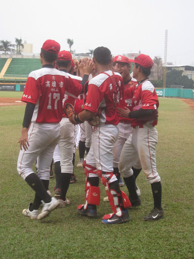 東石讚可敬對手　普門首參賽就達標8強