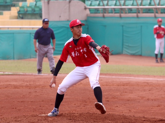 普門3投球速達140　翁瑋均最想拚高苑