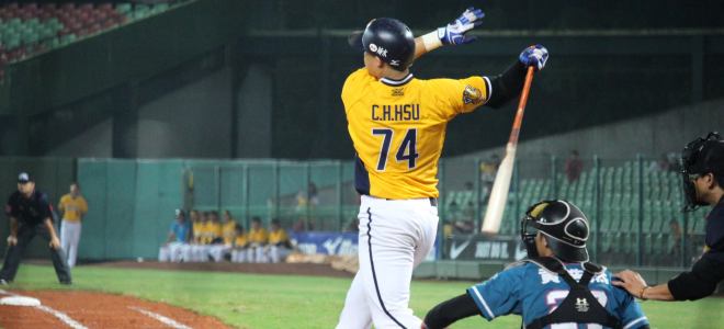 許基宏雙響砲含再見轟　兄弟逆轉桃猿